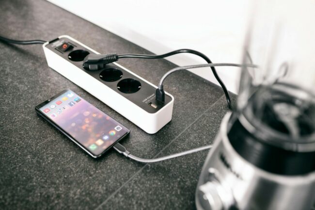 Maksimalna izlazna struja USB: 2